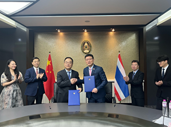 2024年4月27日，淄博职业学院党委书记刘伟带队来校访问，我校教育中心主任孙磊在会议室热情接待并座谈