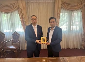 2025年4月29日胡志明工商大学到访宣素那他皇家大学