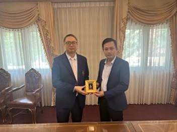 2025年4月29日胡志明工商大学到访宣素那他皇家大学